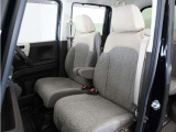 ◆運転席・助手席◆室内は、シートクリーニングや各部の徹底した清掃を実施し、消臭・除菌処理を行っています。しかも、全ての差上で天然成分の薬剤にこだわり安心・安全へも配慮しています。