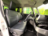 運転席シート廻りは使用感も少なく、良好な状態となっています。丁寧に使われていたことがよくわかりますね。