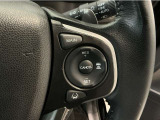 【アダプティブ・クルーズ・コントロール】予め設定した車速内でクルマが自動的に加減速。 前走車との適切な車間距離を維持しながら追従走行し、高速道路でのドライバーの疲労を軽減してくれる嬉しい機能付♪
