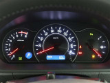 とっても見やすいメーターです。夜間時はラグジュアリーな気分にさせてくれる照明が魅力ですので、夜のドライブも楽しみになりますよ♪