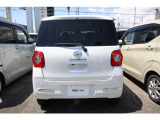 リヤカメラと障害物センサーがあるのでバック駐車も安心♪
