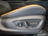 パワーシート搭載。微妙な調整が手軽にでき、ピッタリの最適なポジションで運転することが可能です。