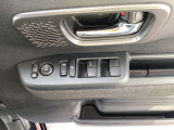 運転席側窓操作パネルになります。