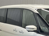 プラスチックバイザーがない分デザインもすっきり★洗車の時の窓拭きもラクラクです!