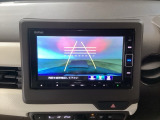 【バックカメラ】運転が苦手な方も車庫入れラクラクです!ギアをリバースに入れれば自動的に切り換わりますので、面倒な操作は不要です♪狭い駐車場もお車を傷つけず安心ですね!