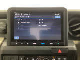 HondaCONNECT対応の便利なナビディスプレー。お持ちのスマートフォンと連携して、ナビやBluetoothでの音楽再生が可能です。デザインはもちろん、操作性も良好です。