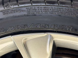 タイヤサイズは【225/45R21】