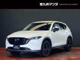 中古車専門再生工場にて熟練専任スタッフが丁寧に清掃、仕上げを実施しております。また、お客様に安心してご検討いただける様、公取協が定める基準に基づき車両検査を実施し、車両状態評価証を発行しております。