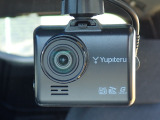 ◆【ドライブレコーダー】映像・音声などを記録する自動車用の装置です。もしもの事故の際の記録はもちろん、旅行の際の思い出としてドライブの映像を楽しむことができます。