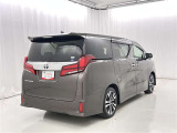 走りにこだわりながら収納力も持ち合わせたお車です。荷物を載せて軽快なドライブを楽しめますよ♪