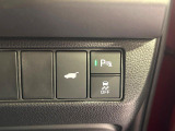 【パワーバックドア】スマートキーや運転席のボタンを押すだけでリアゲートが自動で開閉します!荷物を持っている時や、高い位置にあるバックドアを閉める際に便利な機能です♪