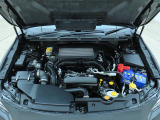 ■スバルと言えば水平対向エンジン。車体の低い位置に搭載されているので、万一の衝突時には、エンジンルームの下へ潜り込み、室内の乗員の被害軽減に貢献致します。
