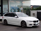 BMW在庫保有台数常時100台以上!ご来店の際はBMW本店(厚木市下荻野140-1)にご来店ください!弊社自慢の全天候型ショールーム!BMW在庫保有台数常時100台以上ございます!