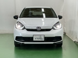 LEDヘッドライトを装備しています。LEDヘッドライトはとても明るく、雨の日や夜間走行も安全・安心です。オートライトコントロール付きで周囲の明るさに応じて自動で点灯・消灯します