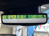 【デジタルインナーミラー】後席の大きな荷物や同乗者で後方が確認しづらい時でも安心!カメラが撮影した車両後方の映像をルームミラー内に表示。クリアな視界で状況の確認が可能です!