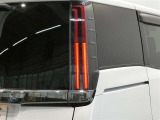 LEDテールライトです。省電力、高輝度のLEDは明るく照らすので夜間運転時の視認性を高めます。スタイリッシュな見た目で細かいところもこだわりたいあなたに!