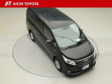 両側パワースライドドア付きだから、狭い駐車スペースなどでの乗り降りラクラク♪小さなお子さまのいるご家庭には嬉しい装備です。