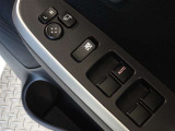 電動格納式ドアミラー・パワーウインドウを装備しています。