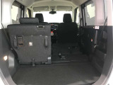 開口部の広いラゲージスペースは、ゴルフバックなどの荷物もラクラク積み込めます。
