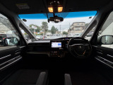 インパネ周りのお写真です。 視界が広く運転もしやすくなっております♪