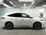 納車前に自社整備工場で点検整備を実施。納車から1年間の全国トヨタロングラン保証付きですので、ご安心してお乗りいただけます!