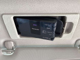 見栄えよくすっきりと収まるETC車載器です。高速道路の料金所をスムーズに通過でき、快適なドライブをサポートします。(※支払総額にセットアップ費用は含まれておりません。)