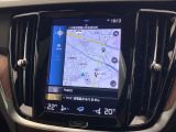 【9インチタッチスクリーン純正HDDナビ】「Apple Car Play」「Android Auto」対応のボルボ先進ナビゲーション「SENSUS」。最新地図データへ無料更新してお渡しします。