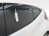 非常時給電システム:コンセント(AC100V/1500W)を装備し、停電などの非常時でも電気製品が使用可能!ドア&窓を閉めたままでも電源コードを外へ出せるので安心です。<使用前に注意事項を参照下さい>