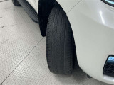 タイヤサイズは265/60R18!納車前の点検時にタイヤ交換させていただきます!スペアタイヤがついていて、不測の事態が起きても安心です!