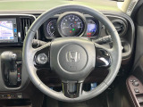 【純正革巻きステアリング】上質な革を使用することで、手にしっかり馴染みとても運転しやすいハンドルです♪