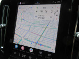 Googleマップで目的地への最適なルートを見つけましょう。シンプルな車載ナビゲーションは、最新の交通情報に基づいたリルート機能も搭載しています。