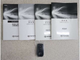 キーを取り出さずにドアを施錠&解錠。クルマの始動も可能です。