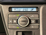 車内空調は&rdquo;AUTOエアコン&rdquo;にお任せ。運転に集中出来ますよ!