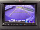 バックモニター付きで、車庫入れやバック時の後方確認をしっかりサポート。モニターに映し出される映像で死角も確認しやすく、狭い場所での駐車や後退時の操作をより安心して行えます。