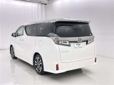 荷物をたっぷり載せて広々ドライビング♪夏でも冬でも、アウトドアやショッピングを思い切り楽しみましょう!