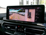 高画質の全周囲カメラが付いております。コーナーセンサーと併せてご利用いただくと駐車も楽々