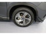 225/55R18のタイヤサイズです。