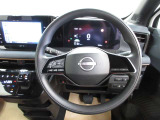 運転が楽しくなる明るく開放的な運転席まわりです。