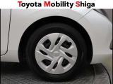 シンプルなデザインの純正ホイールキャップです。落ち着いたデザインですので車体と一体感があります。