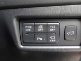【安全装備も充実】車線逸脱警報システム。バック時の障害物を検知し知らせるパーキングセンサー付きです。