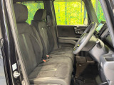 運転席シート廻りは使用感も少なく、良好な状態となっています。丁寧に使われていたことがよくわかりますね。