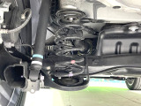 お車を安心してお乗りいただく為には、足回りの定期点検が欠かせません。サービスサポート(有償保証)では無料点検もご提供しており、安心のカーライフをお過ごしいただけるサポート体制が整っています。