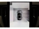360度ビューのモニターは、高画質で周りの様子がハッキリと映し出されます。前後左右それぞれのカメラへの切り替えも可能です。