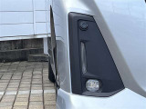 LEDイルミネーションランプ+LEDフロントフォグランプ 霧や大雨など悪天候時にヘッドランプの明かりを補助します!