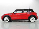 MINIオーナーのために設計されたオリジナルのMINI自動車保険がございます。車のことは全ておまかせください。