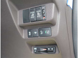 自社で車検を行う事が出来る検査ラインも完備しており、リバーサイド内で車検と法定点検・整備が完結します。