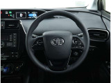 各操作スイッチなどもハンドルから手を放すことなく操作可能で安全運転に支援いたします!