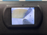 ●サイドカメラ:左側面の視界が写し出されます!狭い道路での走行や駐車ラインの確認などにも役立ちます!