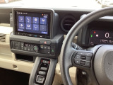 【eコンスイッチ】低燃費運転をサポートするECONモード。スイッチをONすると、エンジンやトランスミッション、A/Cなどを協調制御し、燃費の向上に貢献。エコドライブの効果を高めます。