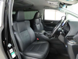 長時間の運転でも疲れにくいシートです。